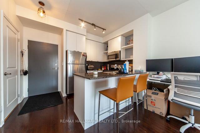 1516 - 35 Hayden St, Condo with 1 bedrooms, 1 bathrooms and 0 parking in Toronto ON | Image 4