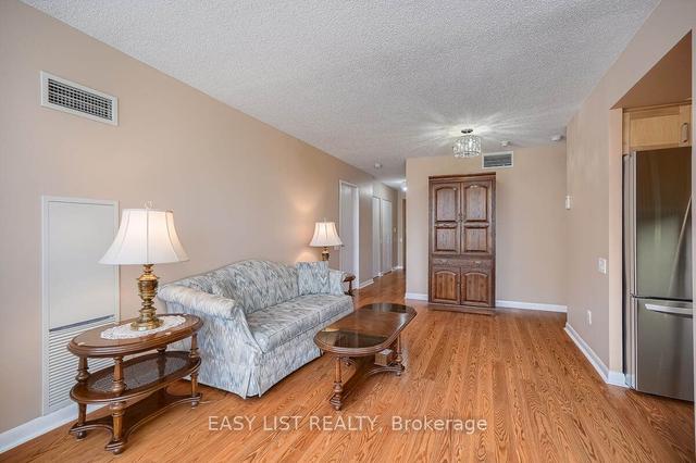 910 - 33 Sheppard Ave, Condo with 2 bedrooms, 2 bathrooms and 1 parking in Toronto ON | Image 27