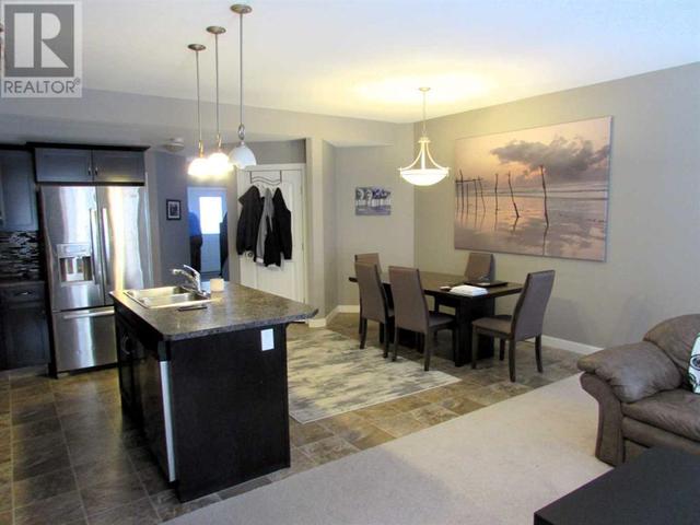 155 Larsen Crescent, House attached with 3 bedrooms, 3 bathrooms and 1 parking in Red Deer AB | Image 5