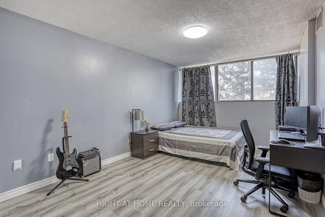 308 - 10 Tapscott Rd, Condo with 2 bedrooms, 2 bathrooms and 1 parking in Toronto ON | Image 9