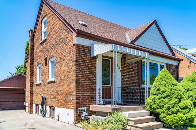 132 Ellington Dr, House detached with 3 bedrooms, 2 bathrooms and 5 parking in Toronto ON | Image 36