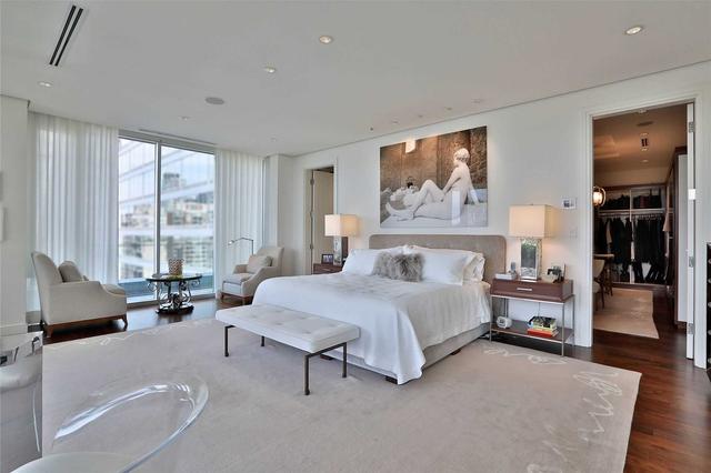 1102 - 155 Cumberland St, Condo with 3 bedrooms, 3 bathrooms and 2 parking in Toronto ON | Image 10