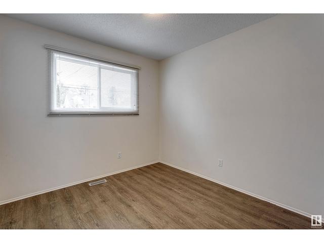8560 88 St Nw, House semidetached with 3 bedrooms, 1 bathrooms and null parking in Edmonton AB | Image 10