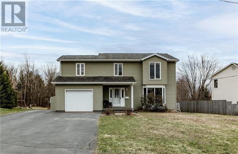 67 Amand Cres, House detached with 4 bedrooms, 2 bathrooms and null parking in Dieppe NB | Card Image