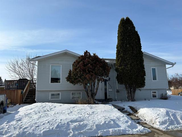 6552 58 Avenue, House detached with 5 bedrooms, 3 bathrooms and 3 parking in Red Deer County AB | Image 5
