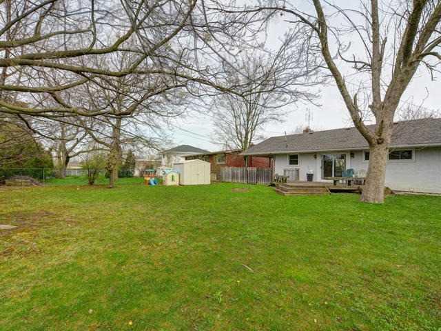 16 Richard St, House detached with 3 bedrooms, 2 bathrooms and 2 parking in St. Catharines ON | Image 20
