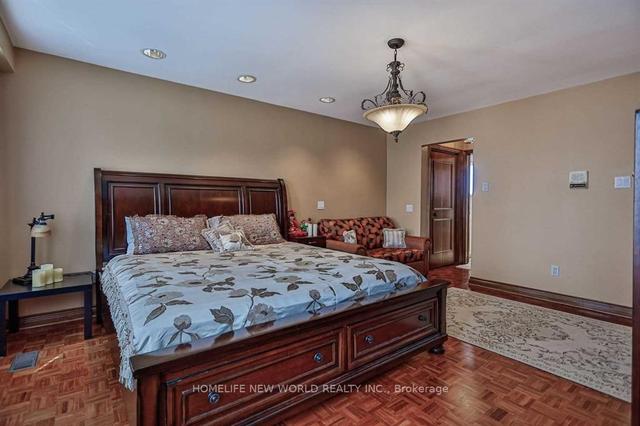51 Dorwood Crt, House detached with 4 bedrooms, 4 bathrooms and 9 parking in Vaughan ON | Image 8