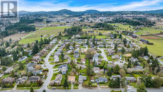2053 Stelly's Cross Rd, House detached with 3 bedrooms, 2 bathrooms and 3 parking in Central Saanich BC | Image 35