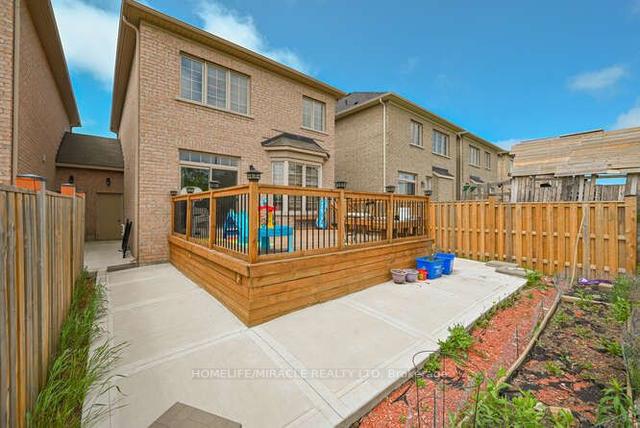 79 Kimborough Hllw, House semidetached with 4 bedrooms, 4 bathrooms and 3 parking in Brampton ON | Image 14