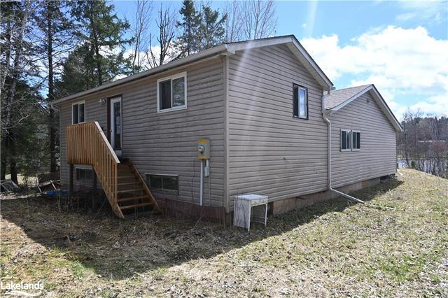 17 Spruce Lane, House detached with 4 bedrooms, 1 bathrooms and 6 parking in Magnetawan ON | Image 2