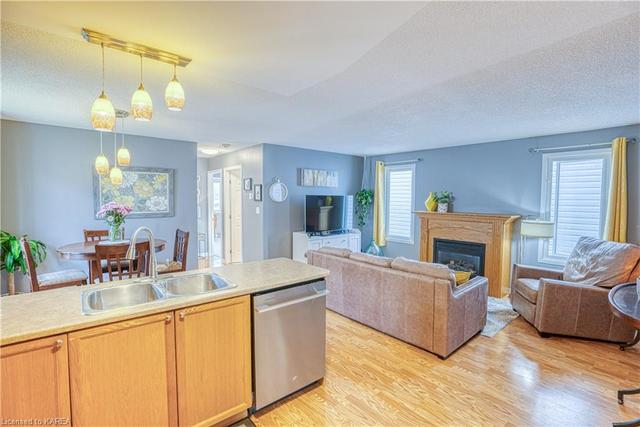 926 Bluffwood Avenue, House detached with 2 bedrooms, 2 bathrooms and null parking in Kingston ON | Image 10