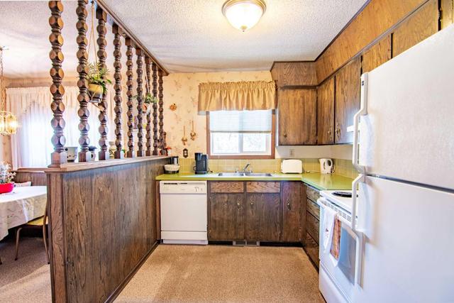 33 Munro Crescent, House detached with 2 bedrooms, 2 bathrooms and 2 parking in Red Deer AB | Image 7