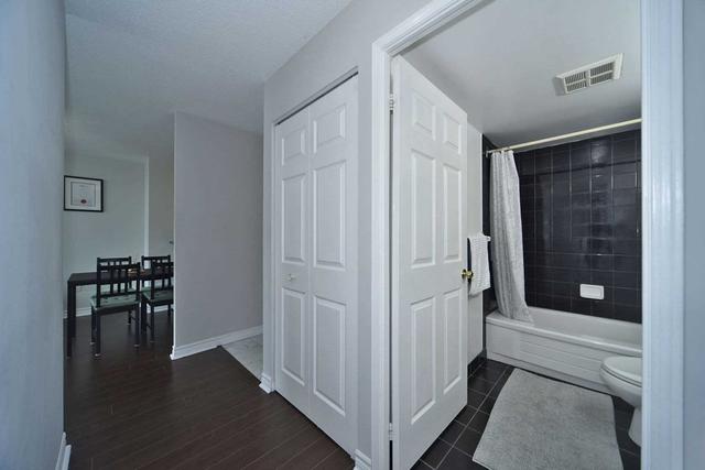 uph03 - 8 Pemberton Ave, Condo with 2 bedrooms, 2 bathrooms and 1 parking in Toronto ON | Image 2