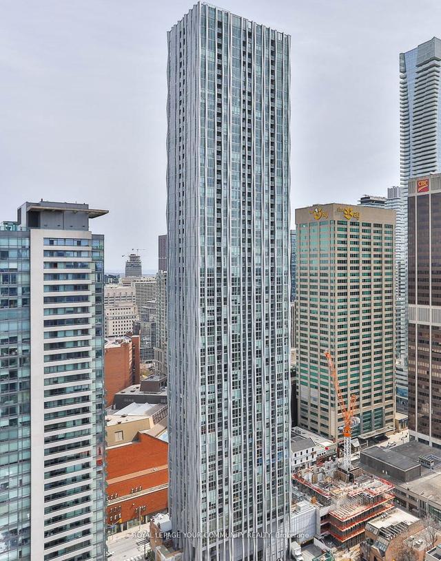 2407 - 1 Yorkville Ave, Condo with 1 bedrooms, 1 bathrooms and 0 parking in Toronto ON | Image 1