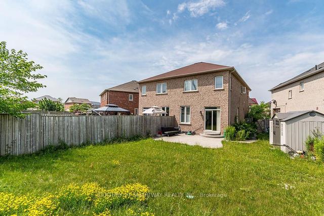 84 Harbourtown Cres, House semidetached with 4 bedrooms, 4 bathrooms and 4 parking in Brampton ON | Image 31
