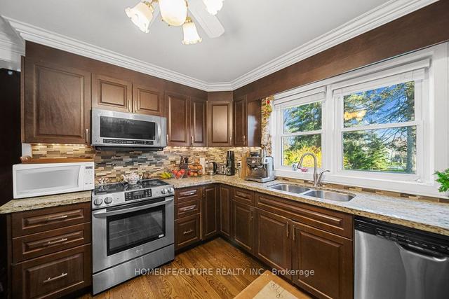 6244 Kingston Rd, House detached with 3 bedrooms, 2 bathrooms and 11 parking in Toronto ON | Image 4