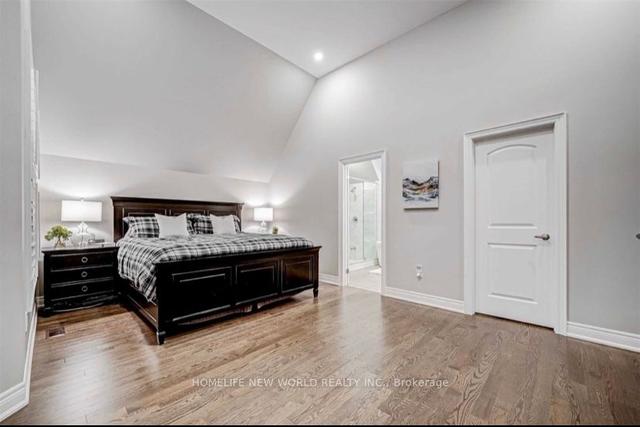 7 Via Romano Blvd, House attached with 5 bedrooms, 5 bathrooms and 6 parking in Vaughan ON | Image 2