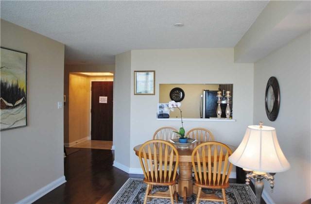 1003 - 22 Hanover Rd, Condo with 2 bedrooms, 2 bathrooms and 1 parking in Brampton ON | Image 5