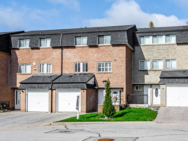 25 - 26 Poplar Cres, Townhouse with 3 bedrooms, 2 bathrooms and 2 parking in Aurora ON | Image 1