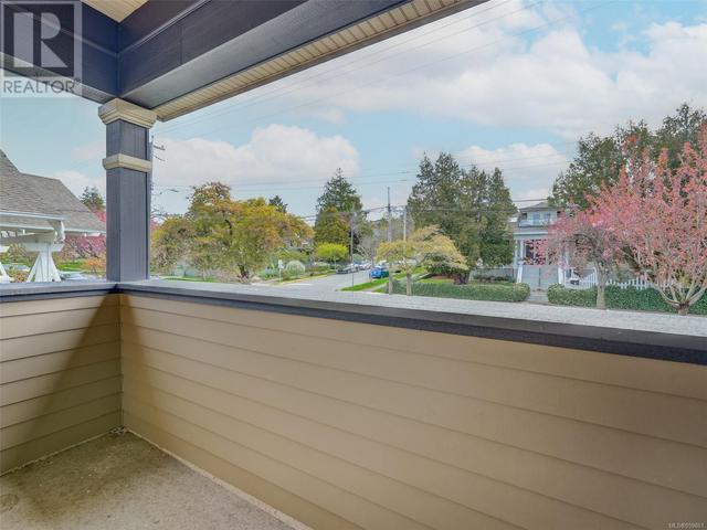 3 - 220 Moss St, Condo with 2 bedrooms, 1 bathrooms and 1 parking in Victoria BC | Image 28