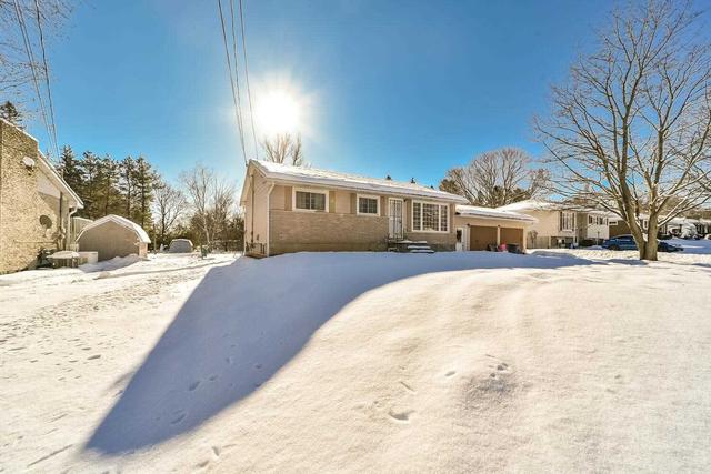 82 Jamieson Cres, House detached with 3 bedrooms, 2 bathrooms and 6 parking in Oro Medonte ON | Image 34