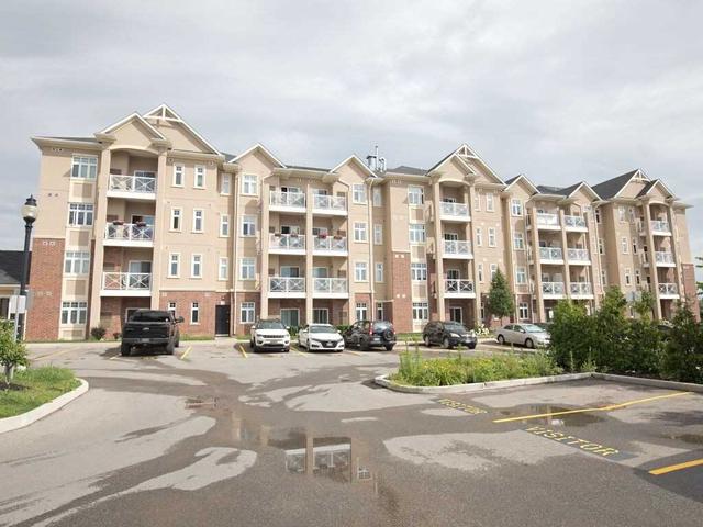 109 - 1360 Costigan Rd, Condo with 2 bedrooms, 2 bathrooms and 2 parking in Milton ON | Image 1