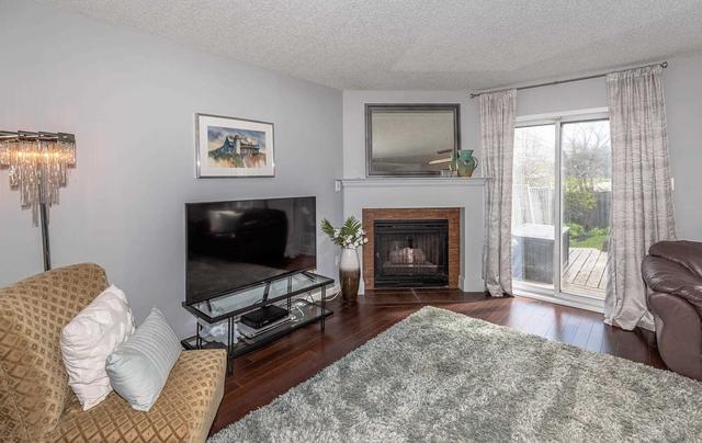 71 Cashel Crt, House attached with 3 bedrooms, 3 bathrooms and 3 parking in Aurora ON | Image 35