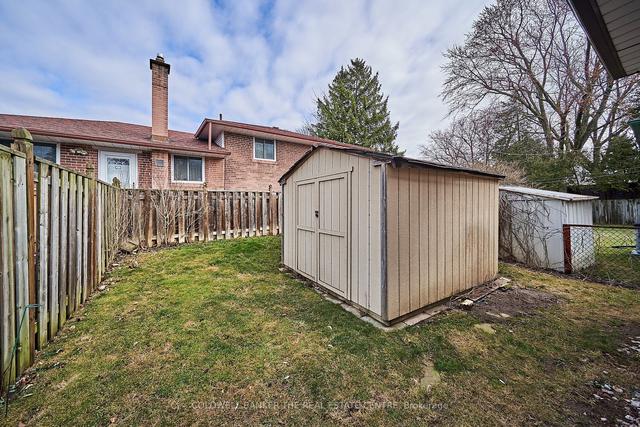 22 Wildlark Dr, House detached with 3 bedrooms, 2 bathrooms and 4 parking in Toronto ON | Image 31