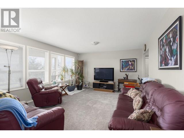 2264 Shannon Hills Drive, House detached with 3 bedrooms, 3 bathrooms and 4 parking in West Kelowna BC | Image 25