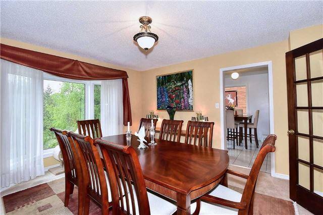 45 St Michaels Cres, House detached with 4 bedrooms, 3 bathrooms and 4 parking in Caledon ON | Image 5