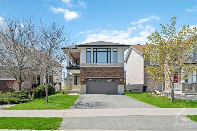 181 Bridgestone Drive, House detached with 4 bedrooms, 4 bathrooms and 6 parking in Ottawa ON | Image 1