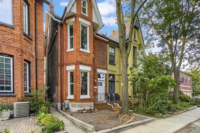 10 Earnbridge St, House semidetached with 5 bedrooms, 2 bathrooms and 2 parking in Toronto ON | Image 1