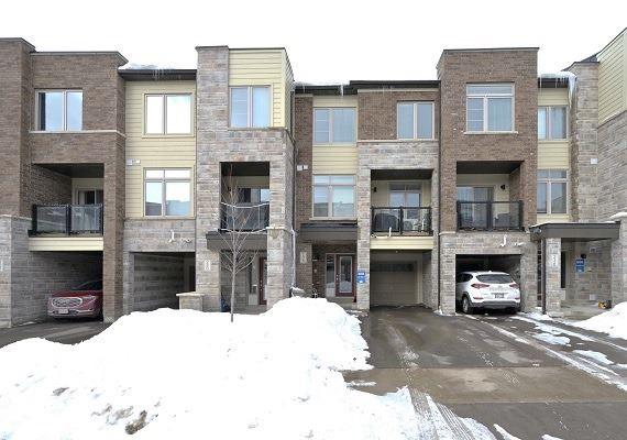 238 Vivant St, House attached with 3 bedrooms, 3 bathrooms and 3 parking in Newmarket ON | Image 1