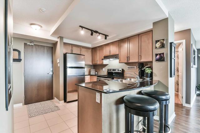 1311 - 9 George St N, Condo with 2 bedrooms, 2 bathrooms and 1 parking in Brampton ON | Image 4