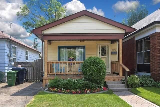 195 Holborne Ave, House detached with 2 bedrooms, 1 bathrooms and 2 parking in Toronto ON | Image 1