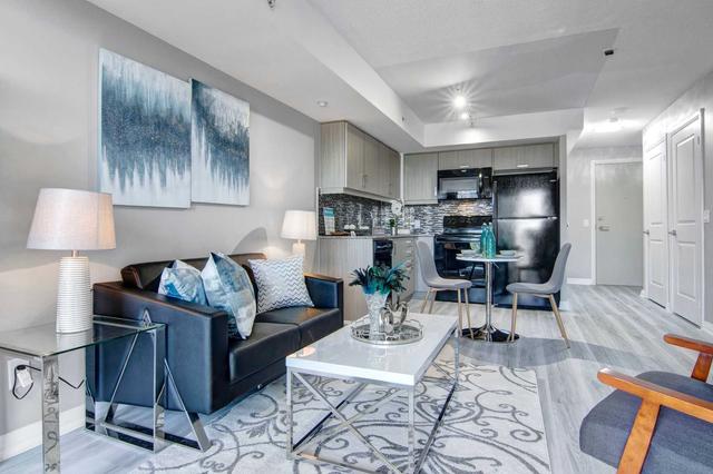 415 - 30 Meadowglen Pl, Condo with 1 bedrooms, 2 bathrooms and 1 parking in Toronto ON | Image 6