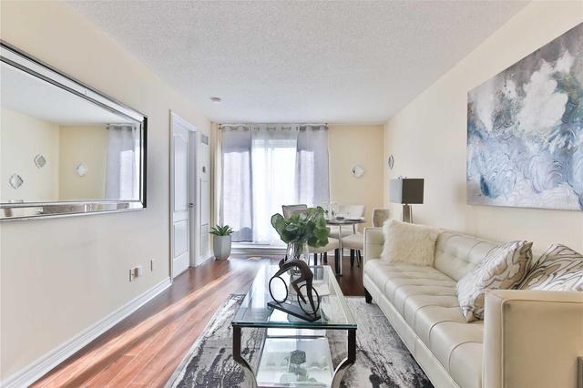 807 - 60 Town Centre Crt, Condo with 1 bedrooms, 1 bathrooms and 1 parking in Toronto ON | Image 8