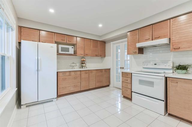 593 Village Pkwy, House detached with 4 bedrooms, 4 bathrooms and 6 parking in Markham ON | Image 6