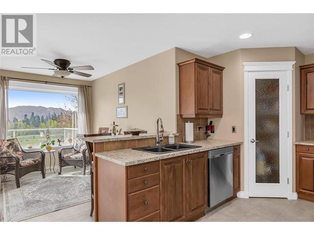 2577 Bridlehill Court, House detached with 4 bedrooms, 3 bathrooms and 4 parking in West Kelowna BC | Image 8
