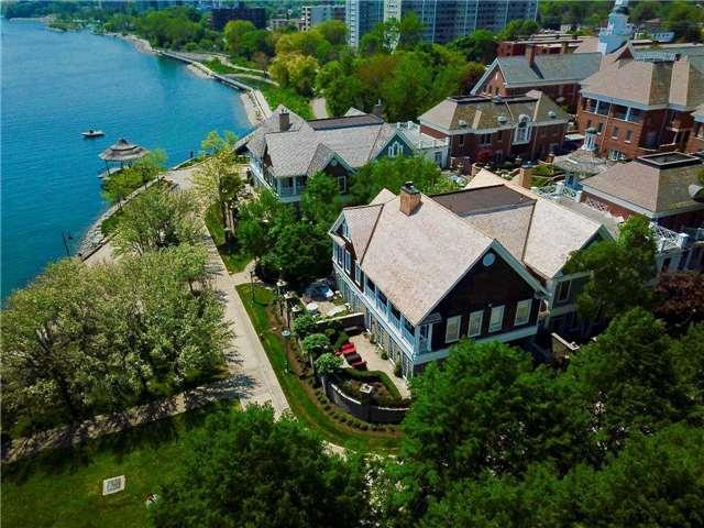 Th 114 - 2289 Lake Shore Blvd W, Townhouse with 3 bedrooms, 3 bathrooms and 3 parking in Toronto ON | Image 1