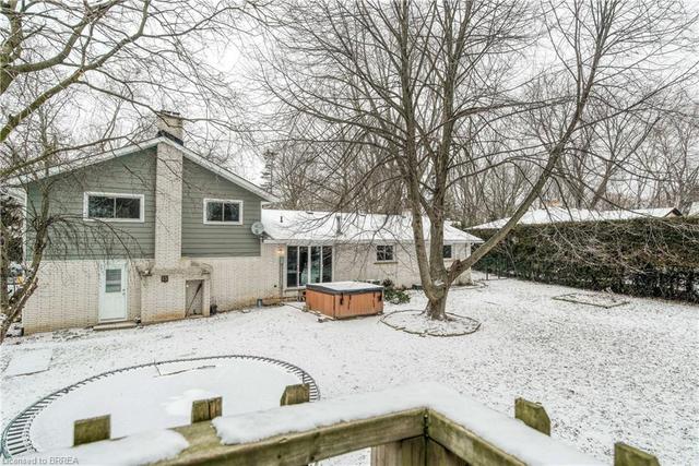 21 Lakeside Drive, House detached with 4 bedrooms, 2 bathrooms and 6 parking in Brantford ON | Image 43