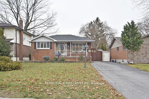 539 Brentwood Ave, House detached with 3 bedrooms, 2 bathrooms and 5 parking in Oshawa ON | Image 1