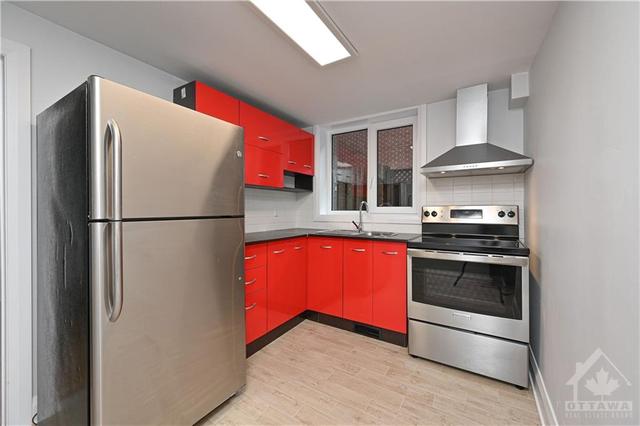 3 - 199 Ste Anne Avenue, Condo with 2 bedrooms, 1 bathrooms and 1 parking in Ottawa ON | Image 3