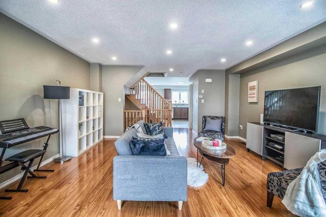 75 Devineridge Ave, House attached with 3 bedrooms, 3 bathrooms and 1 parking in Ajax ON | Image 8