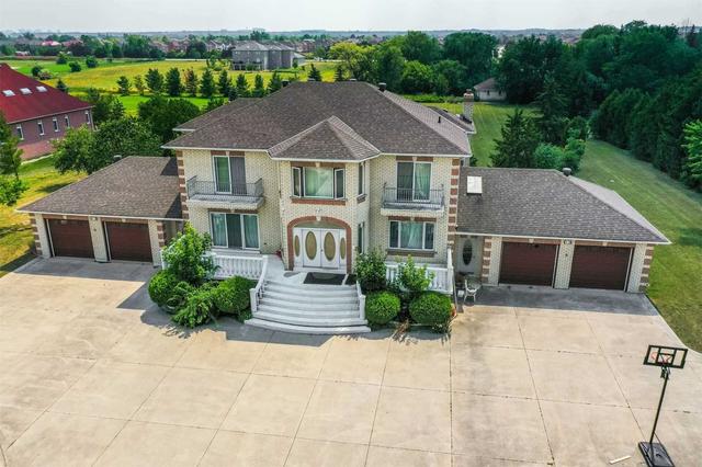 13 Cynthia Cres, House detached with 4 bedrooms, 5 bathrooms and 34 parking in Brampton ON | Image 4