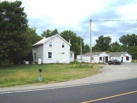1423 Hwy 37, House other with 5 bedrooms, 3 bathrooms and 12 parking in Belleville ON | Image 1