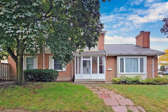 1 Sylvestre Sq, House detached with 4 bedrooms, 6 bathrooms and 4 parking in Toronto ON | Image 23