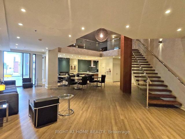 1702 - 111 Elizabeth St, Condo with 1 bedrooms, 1 bathrooms and 1 parking in Toronto ON | Image 26