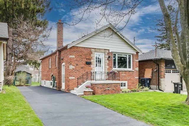 133 Brooklawn Ave, House detached with 2 bedrooms, 2 bathrooms and 4 parking in Toronto ON | Image 23