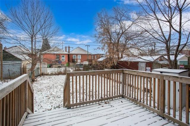34 Balsam Ave N, House detached with 3 bedrooms, 1 bathrooms and 1 parking in Hamilton ON | Image 13